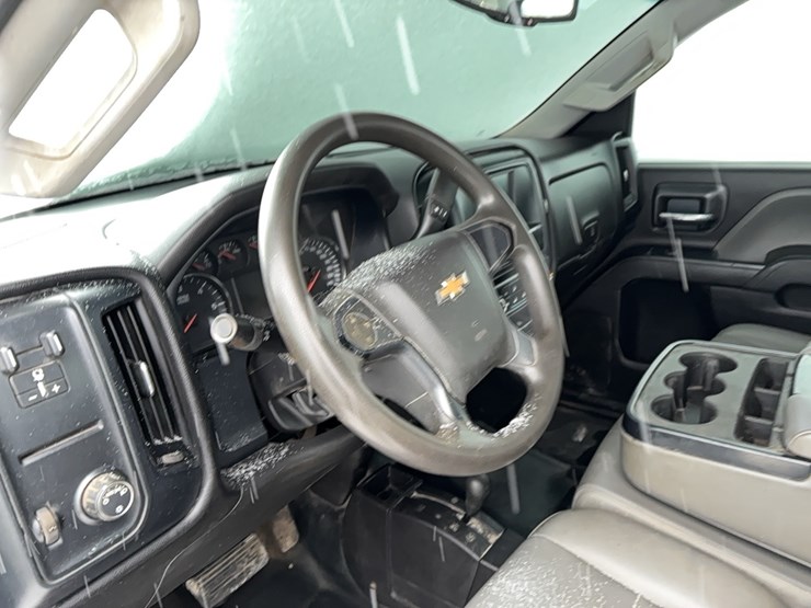 2016-chevrolet-2500hd-image-16