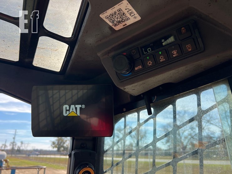 caterpillar-255-image-29