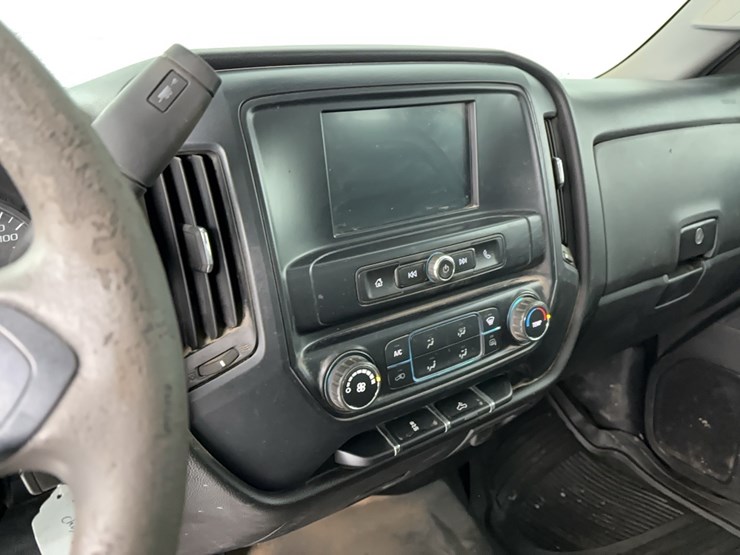 2016-chevrolet-2500hd-image-14