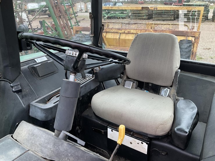 john-deere-4040-image-6