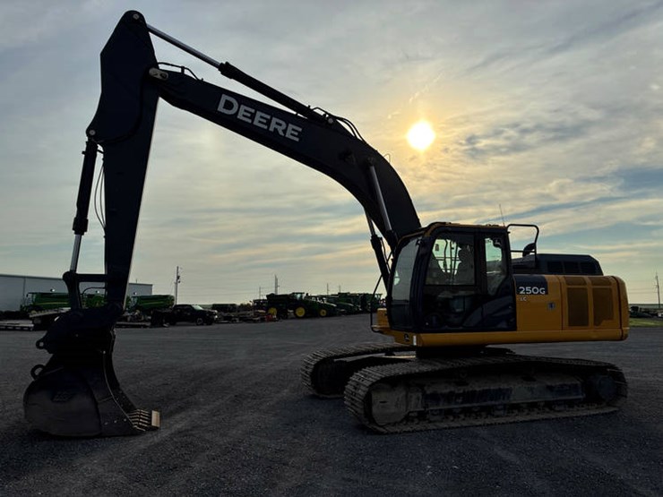 #121026-•-2021-jd-250g-lc-#1ff250gxklf611660-image-11