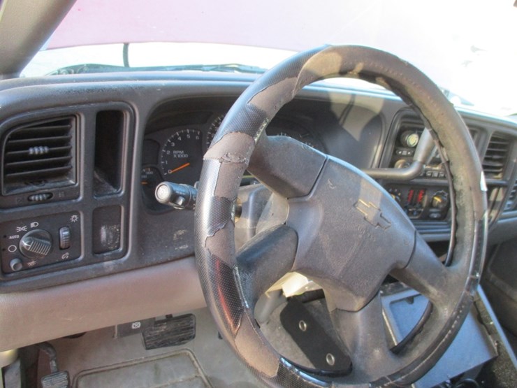 chevrolet-suburban-image-12