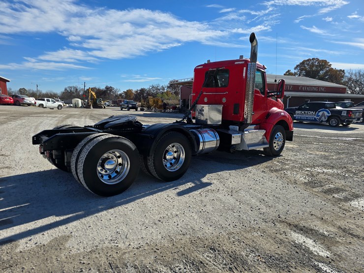 kenworth-t880-image-29