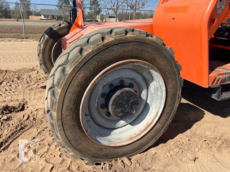 2019-jlg-6042-image-9