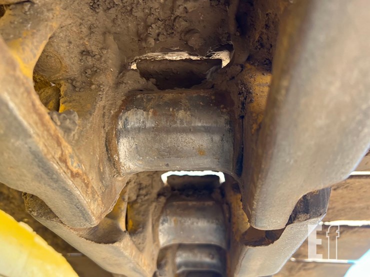 2019-komatsu-d65pxi-18-image-13