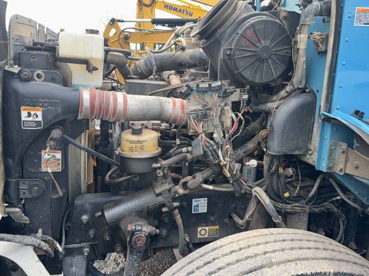 2012-peterbilt-337-image-29