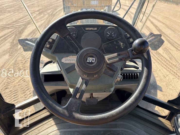caterpillar-906-image-24