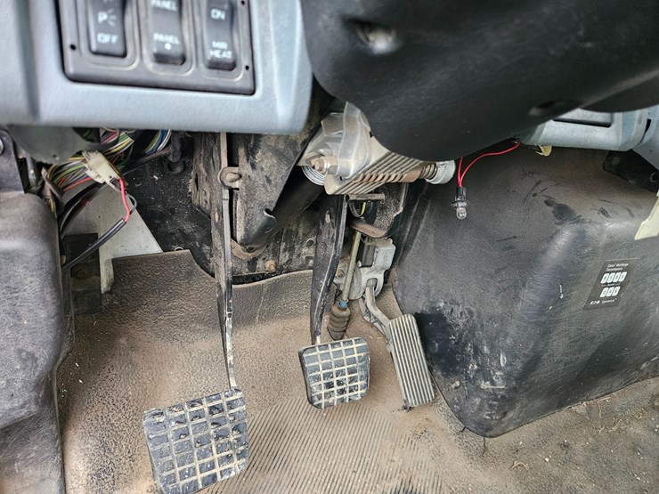 international-durastar-4400-image-66