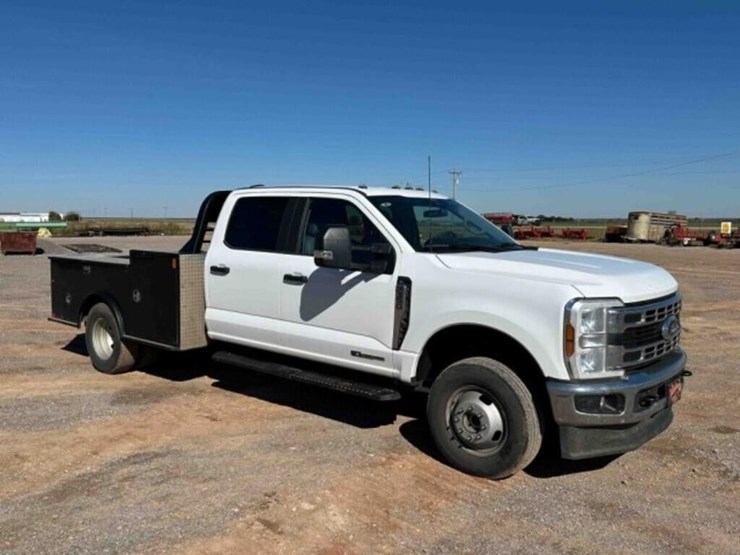 2024-ford-f350-image-1