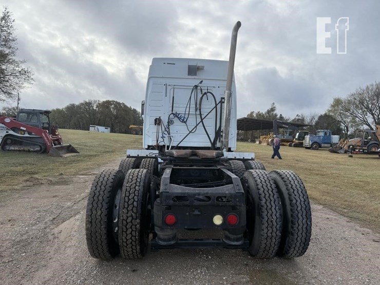 volvo-vnm64t630-image-6