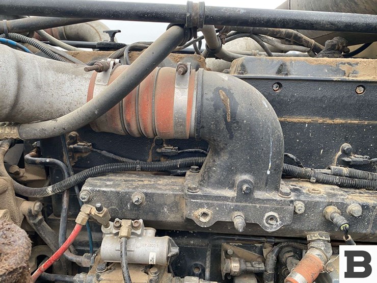 1993-freightliner-fld120-image-46