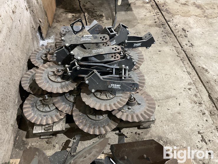 yetter-2555-no-till-coulter-attachment-image-5