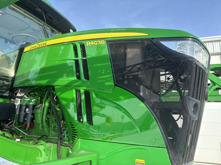 john-deere-r4038-image-14