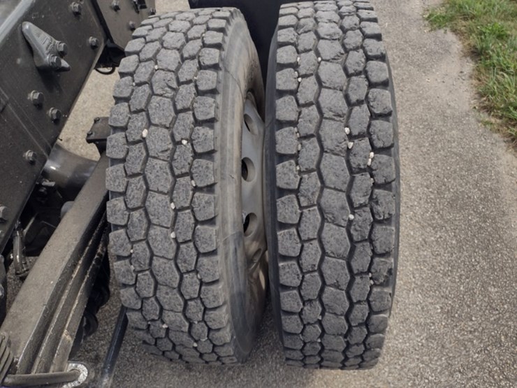 freightliner-m2-106-image-27