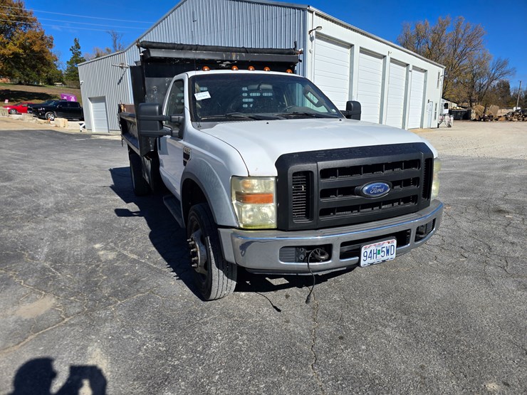 ford-f550-image-37