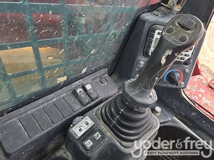 takeuchi-tl8r2-image-87