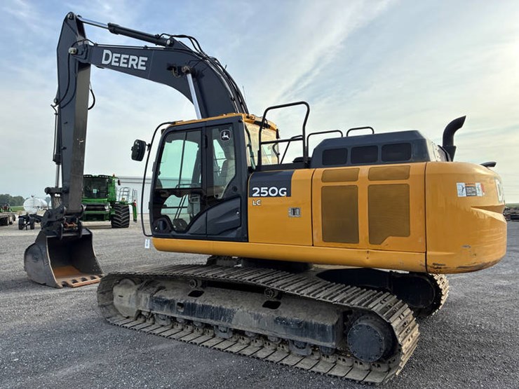 #121026-•-2021-jd-250g-lc-#1ff250gxklf611660-image-8