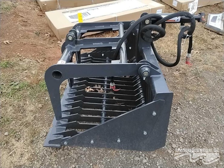 44"-skid-steer-root-grapple-bkt-image-6