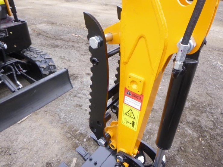 2025-vicsec-vc15-y-hydraulic-excavator-image-12