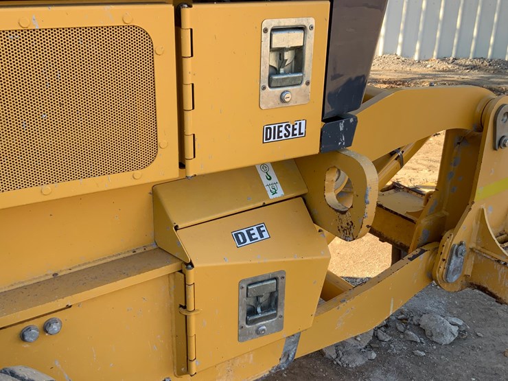 2016-deere-672g-image-15