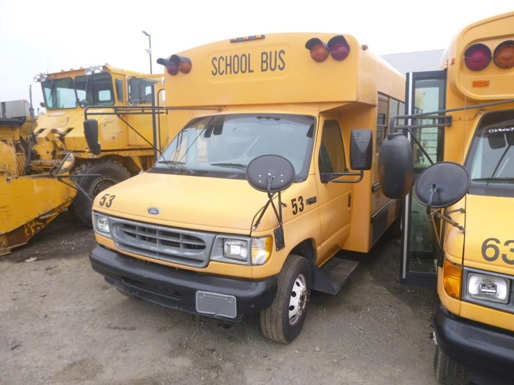 2001-ford-e450-image-1