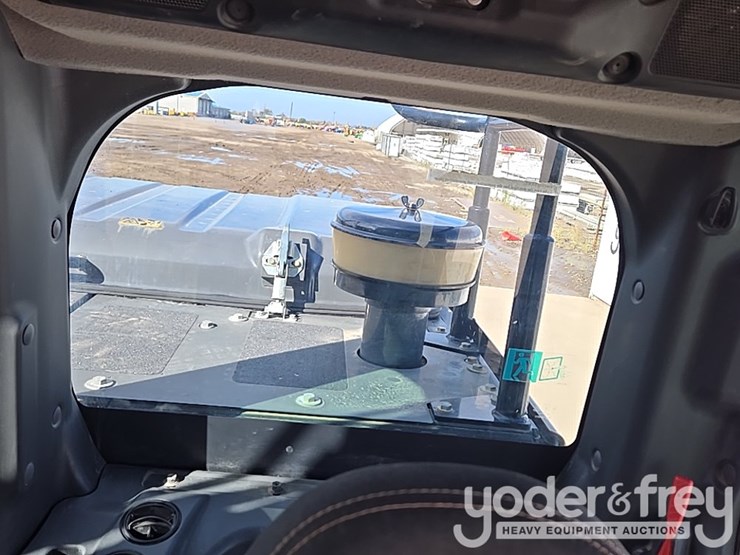 2021-case-cx210-lc-image-209