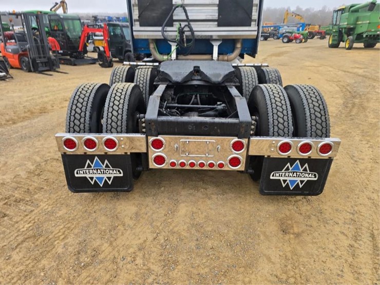 international-9400-image-6