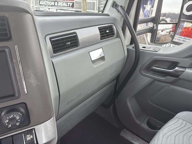 2018-kenworth-t680-image-23