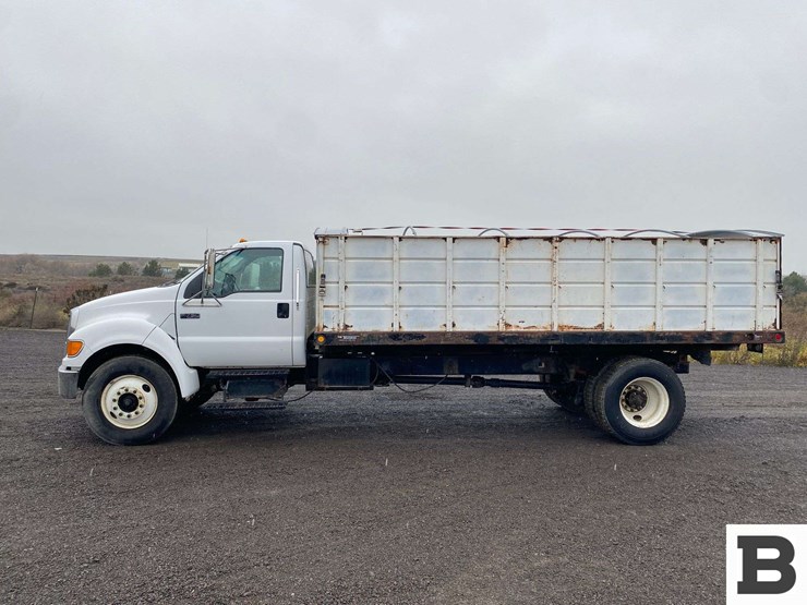 2006-ford-f750-image-3