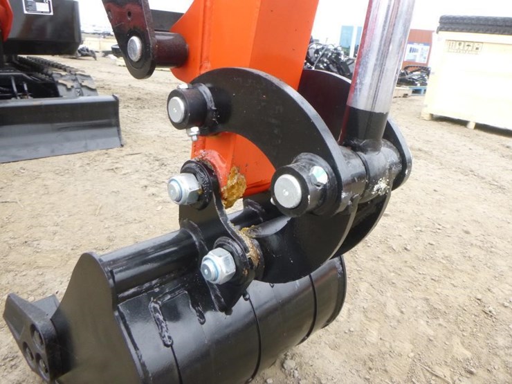 2025-tpm-16-hydraulic-excavator-image-11