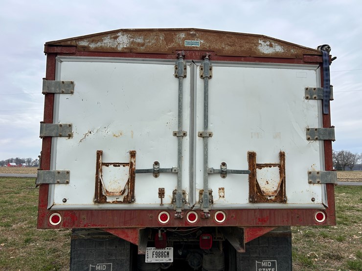 international-fleetstar-image-59