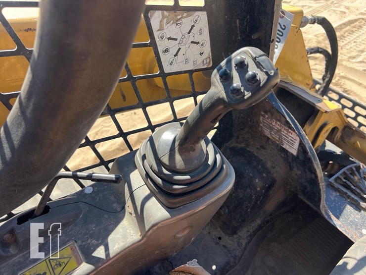 2016-caterpillar-259d-image-27