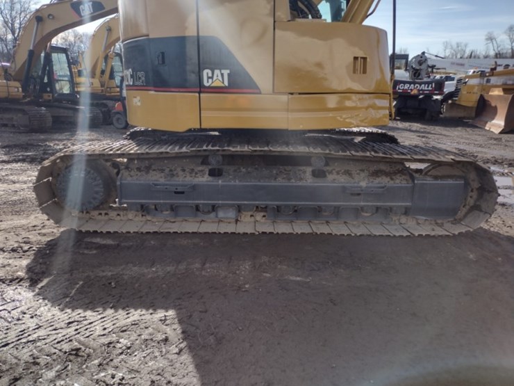 caterpillar-321c-image-23