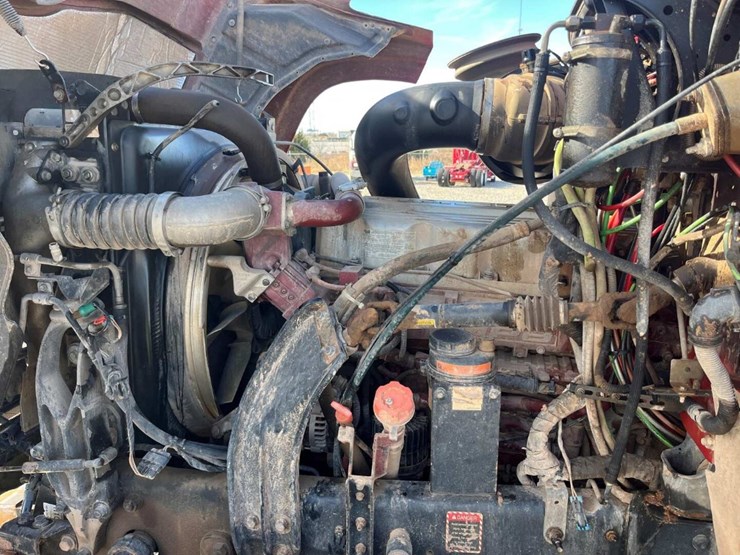 2012-mack-chu613-image-9