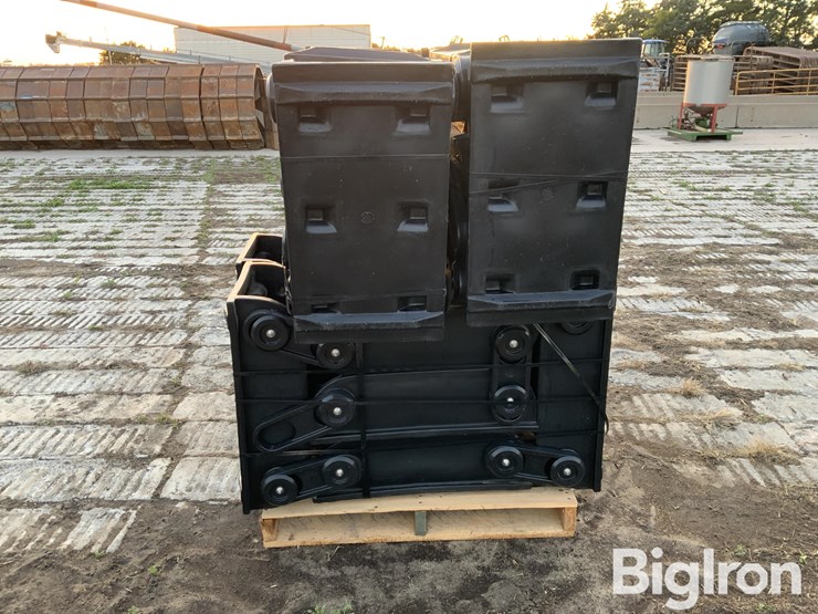 raaft-pivot-tire-tracks-image-6