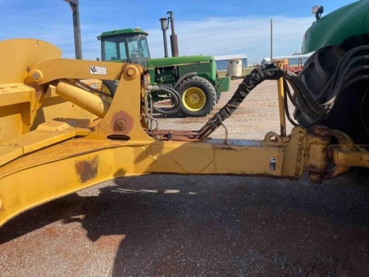 2004-&-2005-john-deere-1812-scraper-package-of-two-image-24