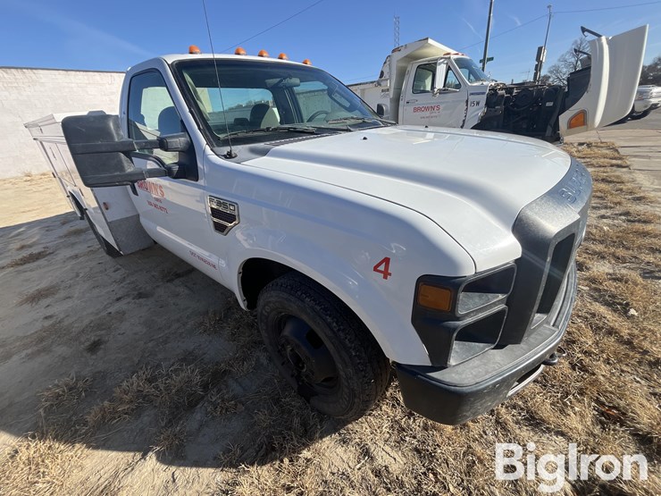 ford-f350-xl-image-12