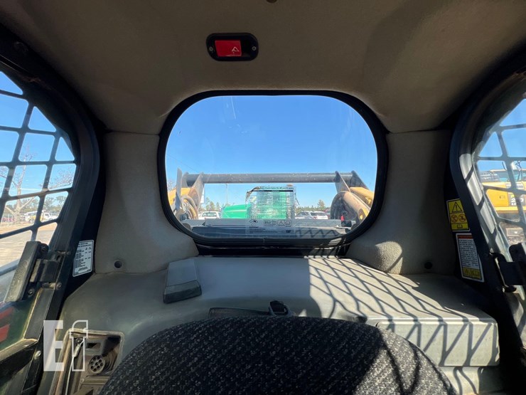 caterpillar-262d-image-21