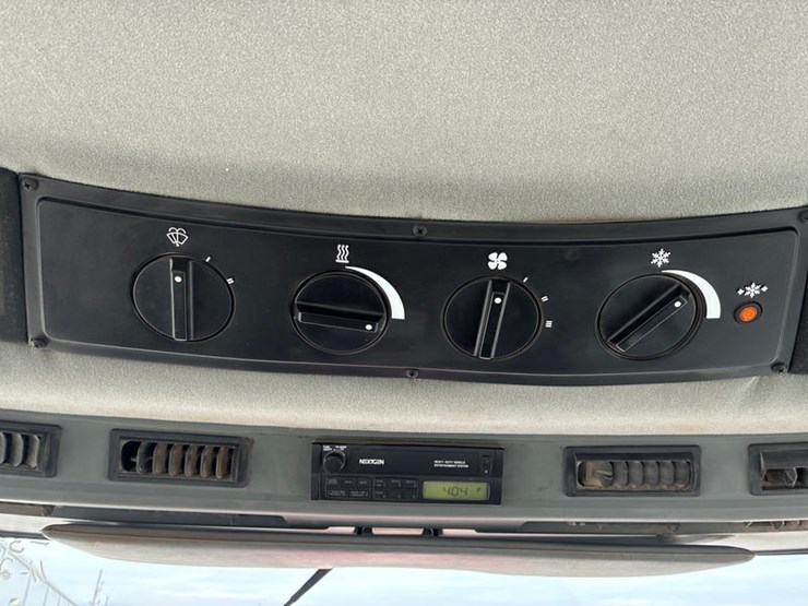 case-ih-7110-image-80