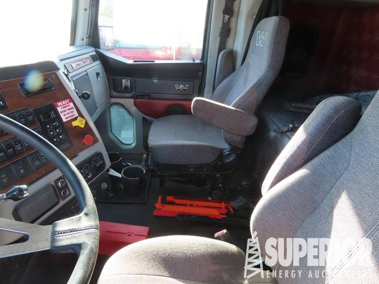 2015-western-star-4900-image-9