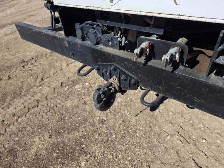 2006-kenworth-t300-image-19