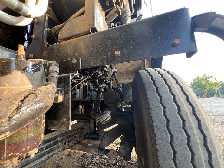 peterbilt-520-image-27