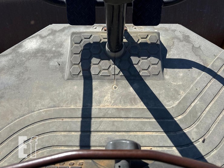 caterpillar-cs54b-image-21