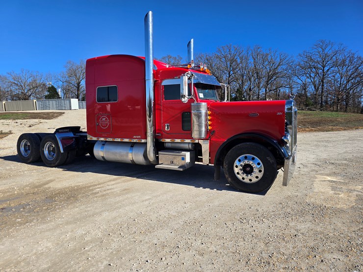 2005-peterbilt-379-image-43