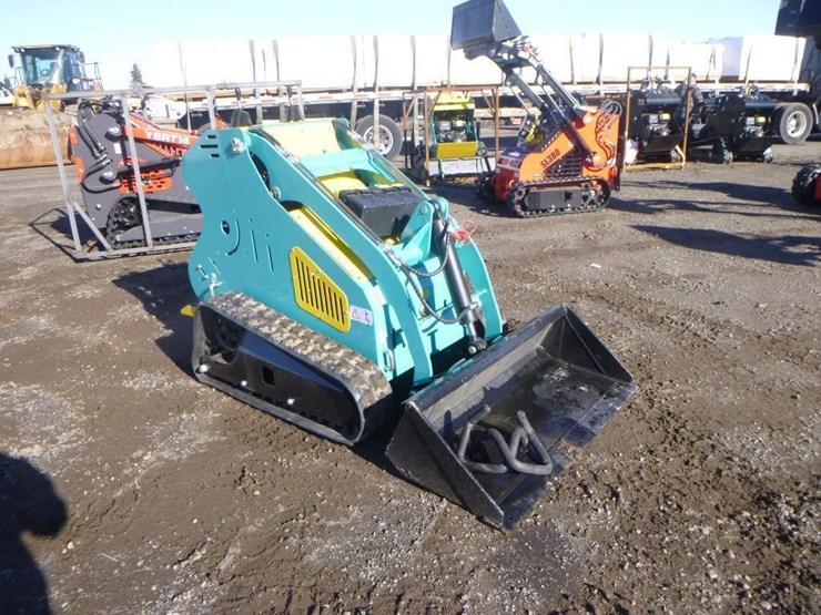 2024-mach-pro-mp-s300-skid-steer-track-loader-image-2