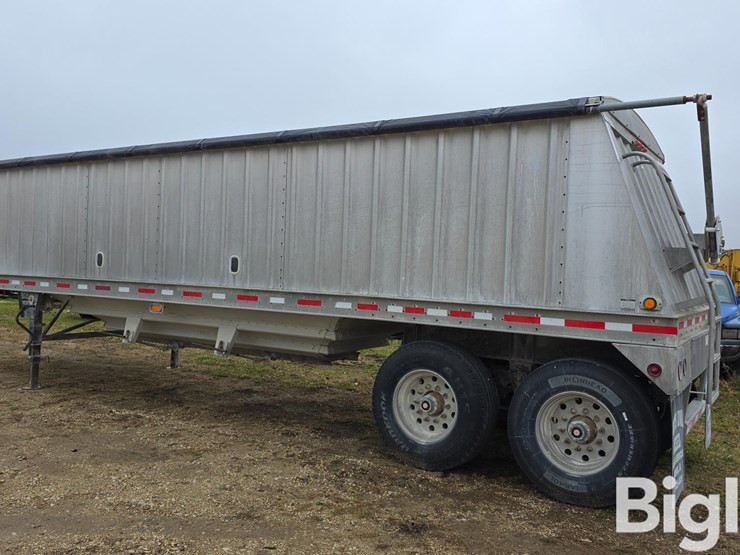 neville-trailer-image-7