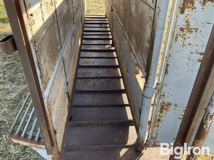 pearson-adjustable-alley-image-14