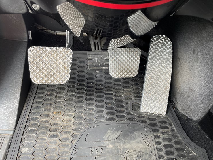 #1043-•-2009-freightliner-semi-(wi-title-in-delay)-image-41