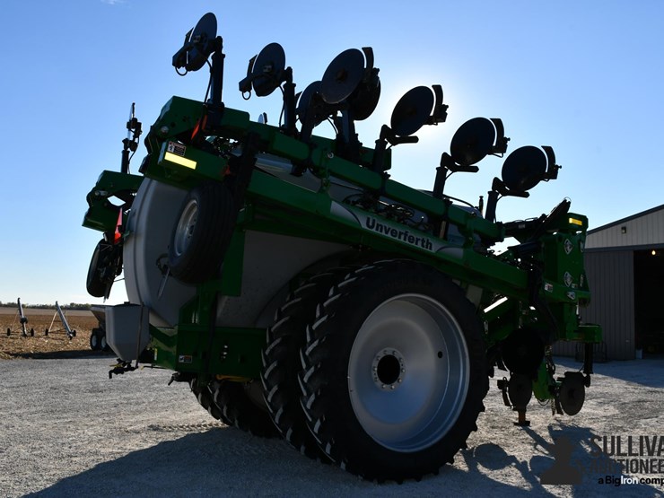 unverferth-2600-nutrimax-liquid-fertilizer-applicator-image-5