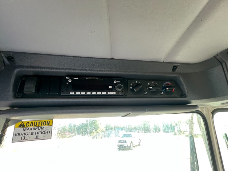 peterbilt-520-image-88